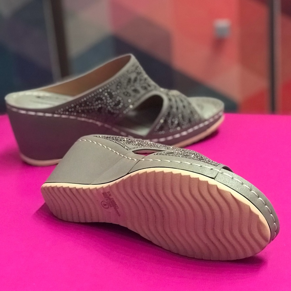 Last Pair! Italina Tan Brown Floral Embroidered Peep Toe Wedge Mule Sandals - Picture 14 of 15